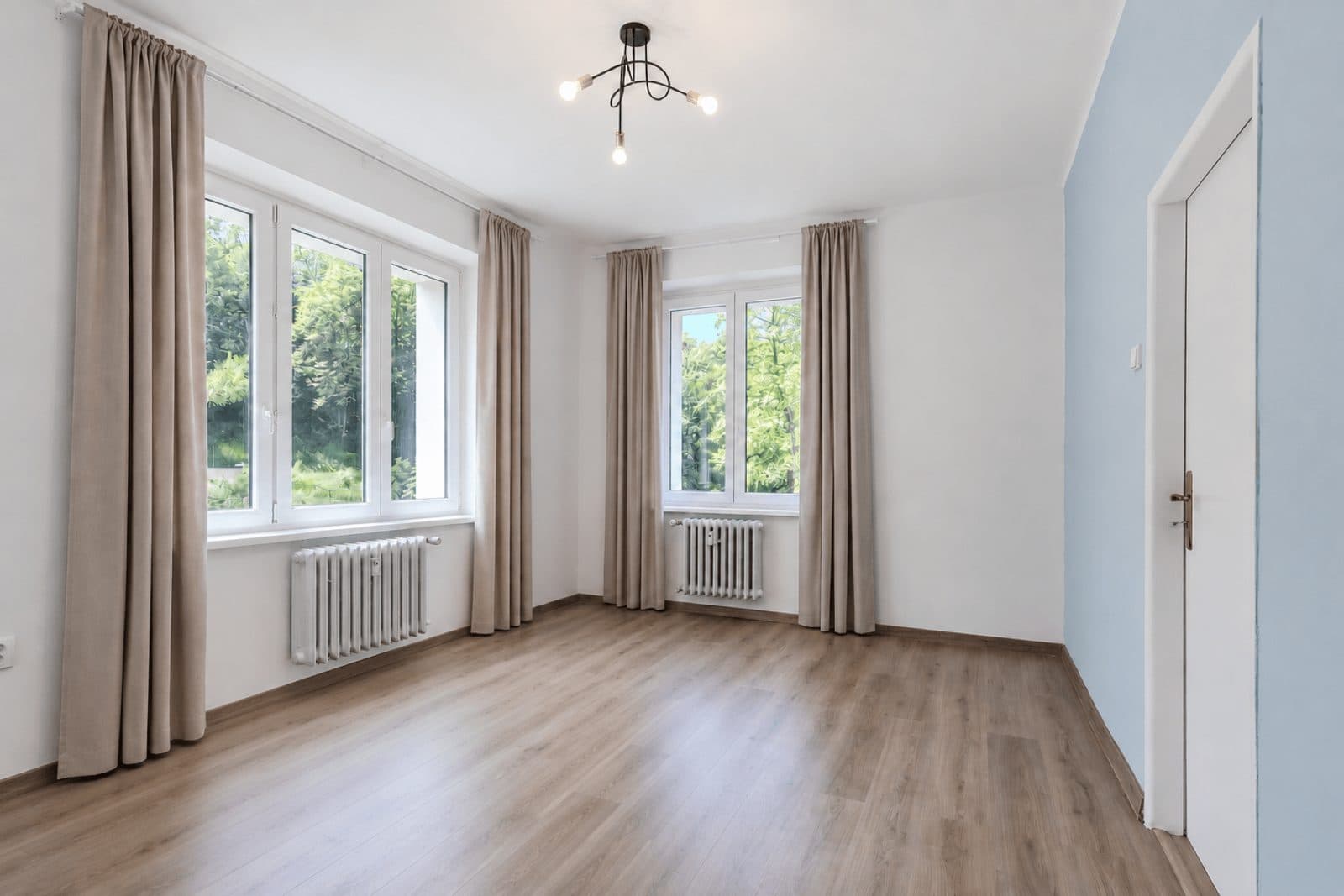 Ložnice - prodej bytu Sokolovská Praha 8