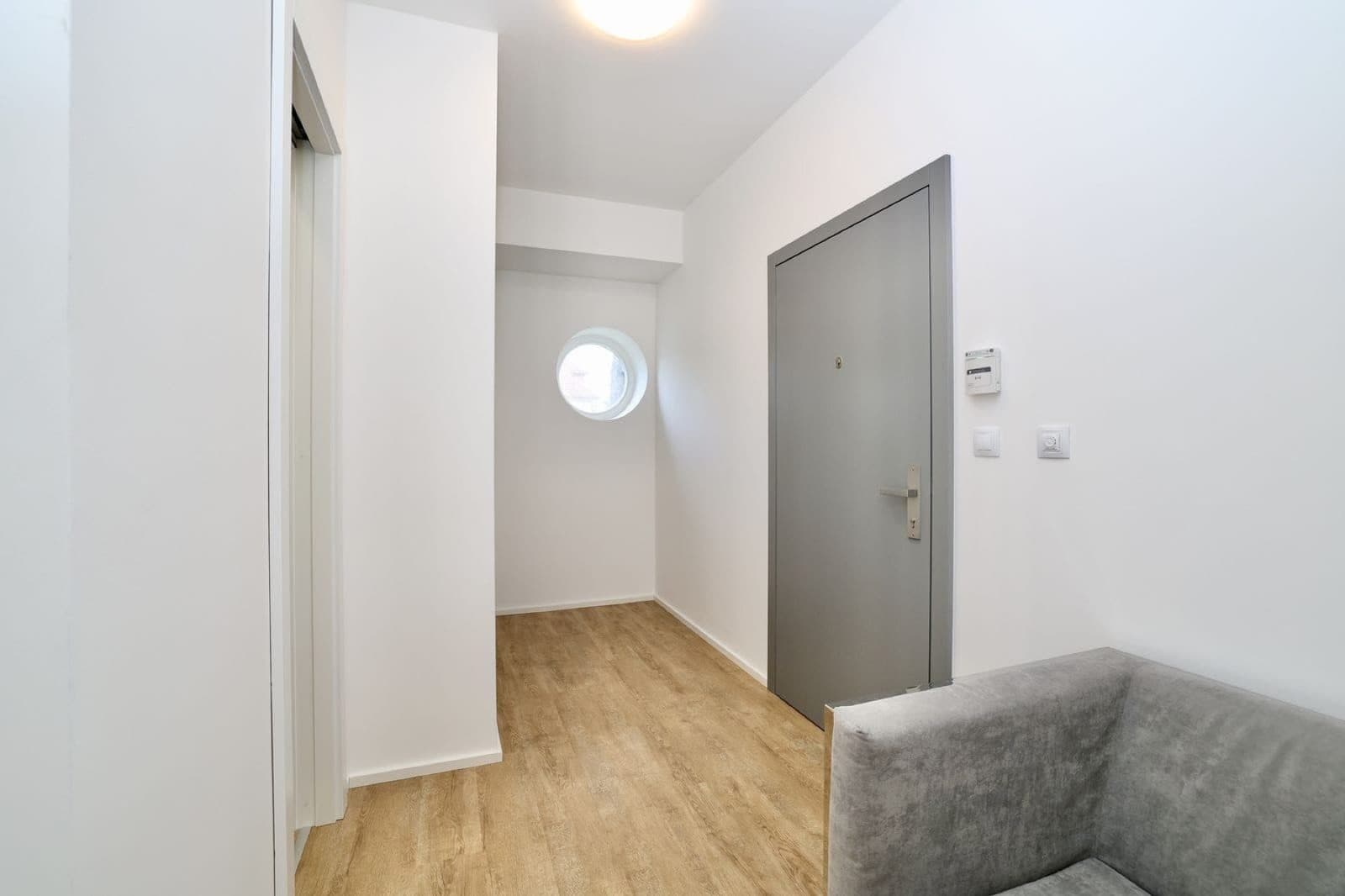 Pronájem bytu 2+kk 64 m², Praha 6 — fotografie 6
