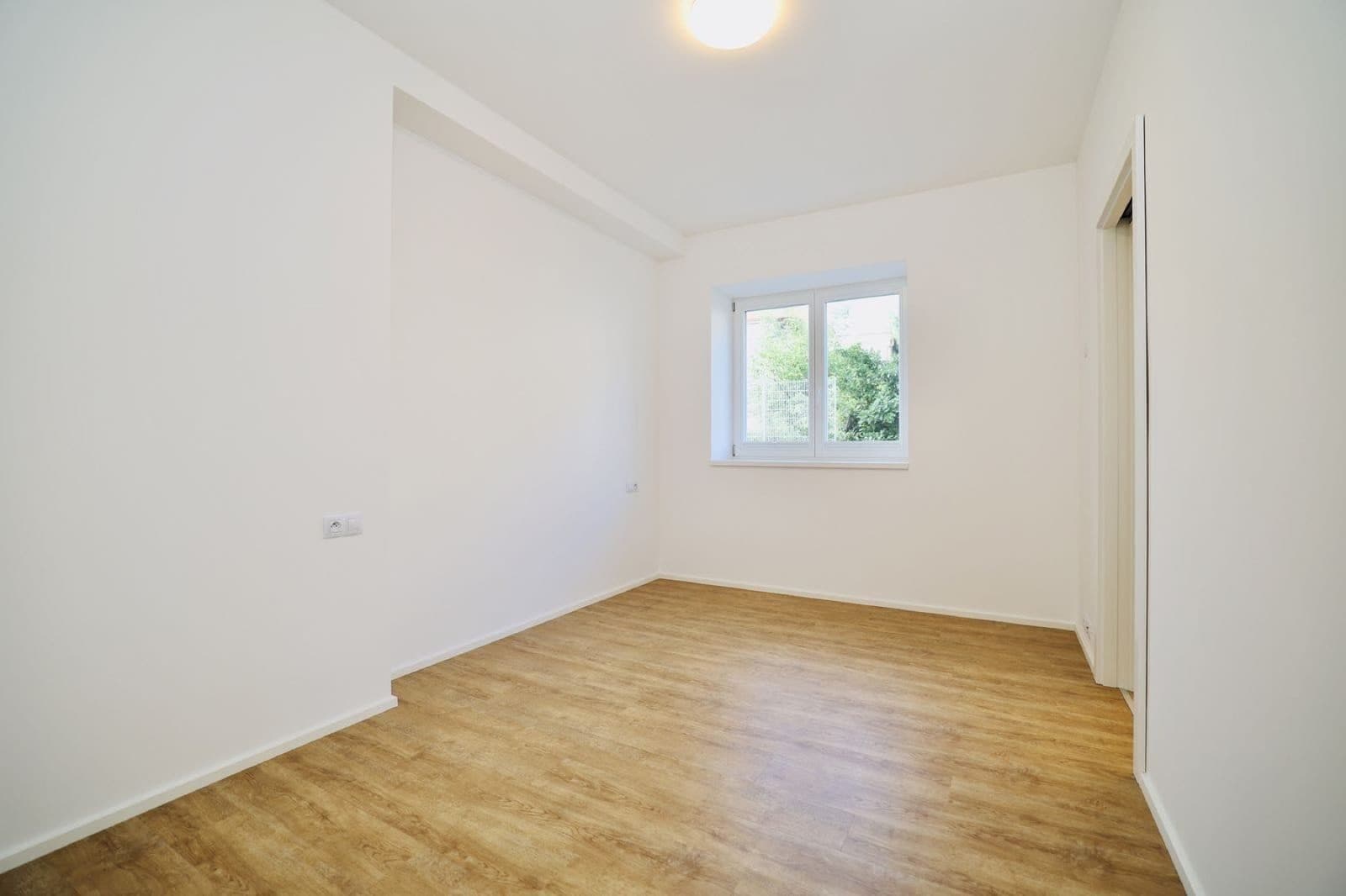 Pronájem bytu 2+kk 64 m², Praha 6 — fotografie 2