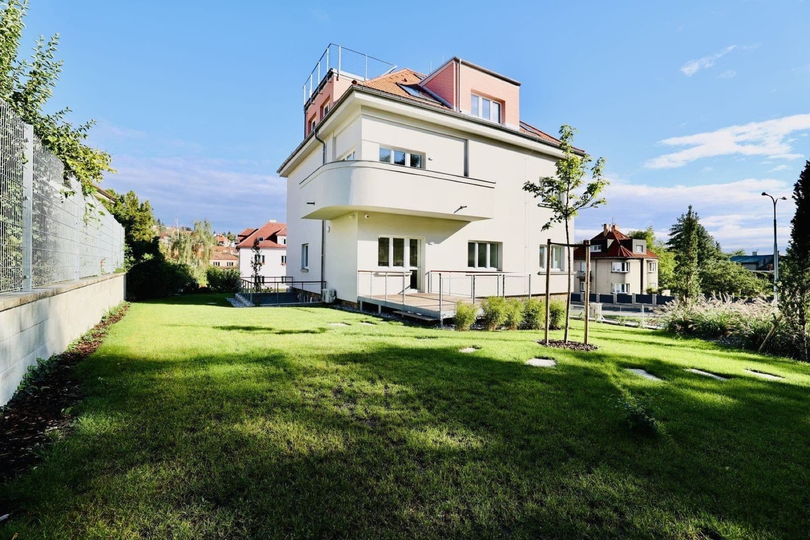 Pronájem bytu 2+kk 64 m², Praha 6 — fotografie 5