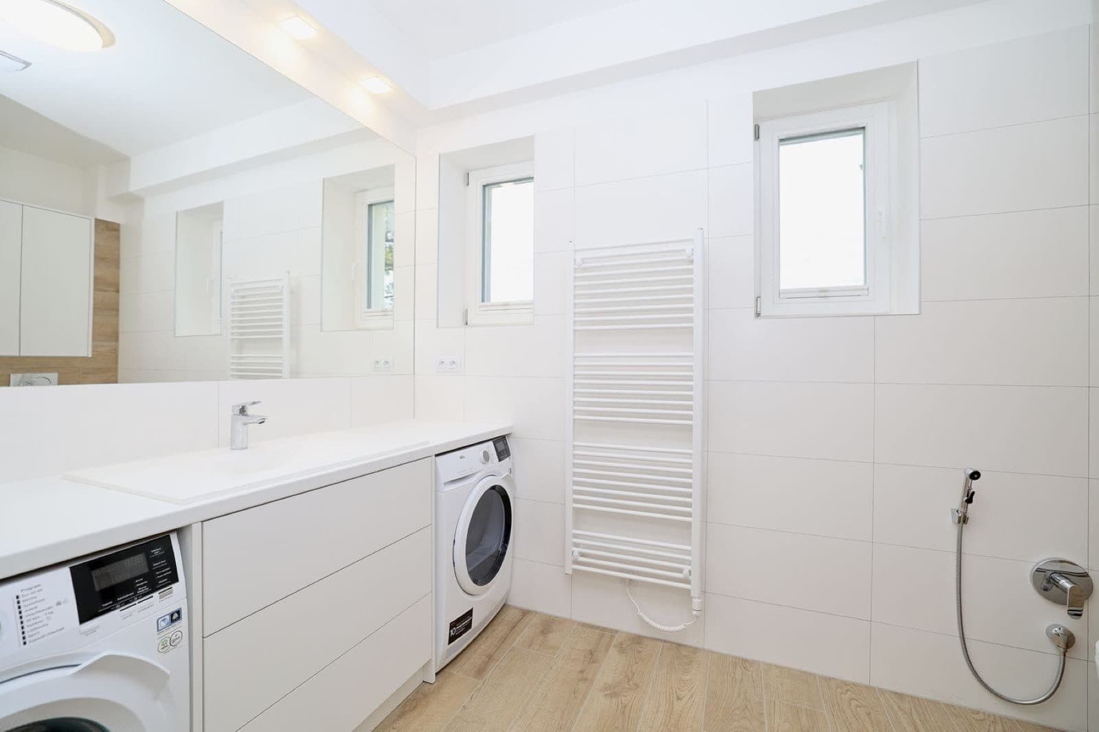 Pronájem bytu 2+kk 64 m², Praha 6 — fotografie 8