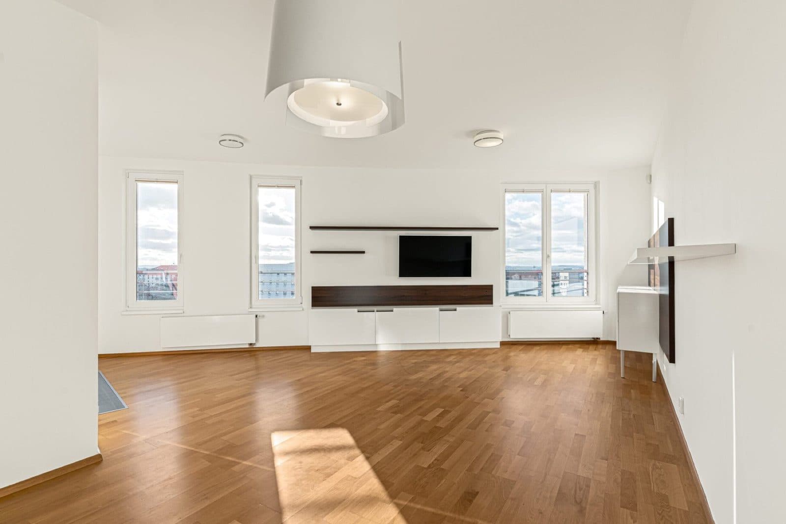 Prodej bytu 3+kk 87 m², Praha 13 - Stodůlky — fotografie 1