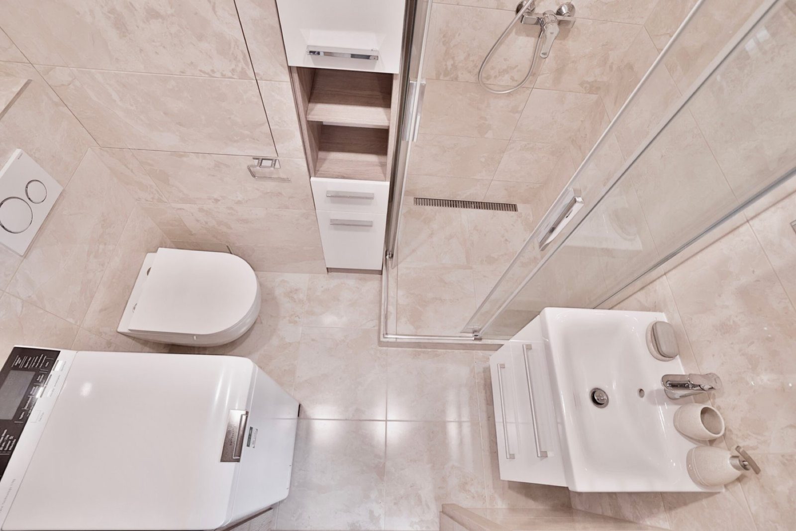 Investiční byt 1+kk u metra Střížkov po rekonstrukci, lodžie 9 m²