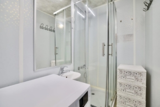 Koupelna, obývací pokoj 2+kk, Borovanského 2219/9