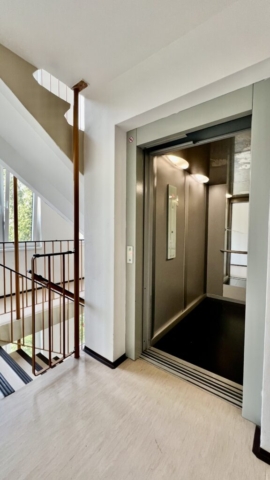 Výtah, obývací pokoj 2+kk, Borovanského 2219/9