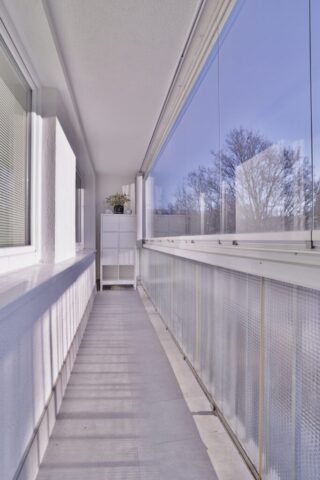 Investiční byt 1+kk u metra Střížkov po rekonstrukci, lodžie 9 m²